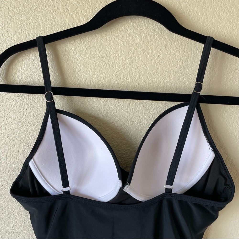 Beachsissi Swimsuit One Piece Women’s M Black Classic Beach Pool Vacation Lake - Picture 6 of 10